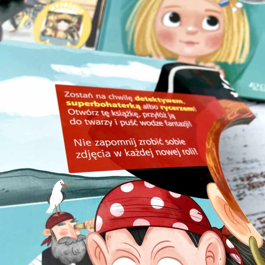zaloz czapke policjanta kapelusz pirata ksiazki dla dzieci z dziura recenzja-12
