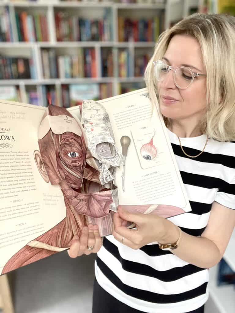 cialo czlowieka pop up tekturka recenzja ksiazki dla dzieci aktywne czytanie16