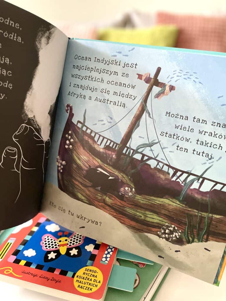 oceany-seria-podswietl-i-odkryj-ksiega-dzwiekow-ksiega-sztuki-pierwsza-pomoc-recenzja-ksiazki-dla-dzieci aktywne czytanie1
