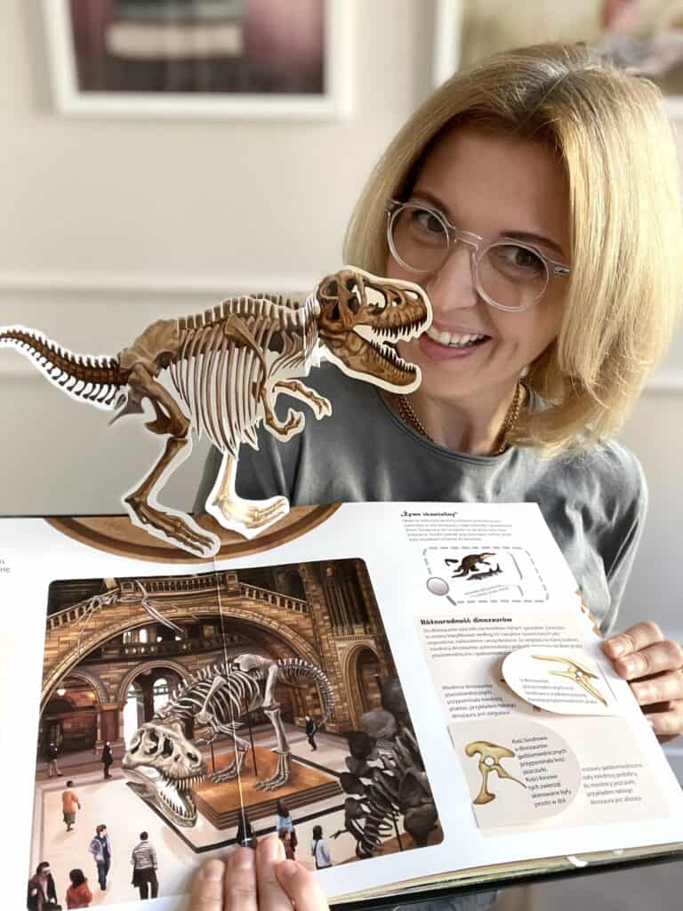 ksiazka-3d-dinozaury-niezwykly-pop-up-dla-dzieci-recenzja-ksiazki-dla-dzieci-awm aktywne czytanie3