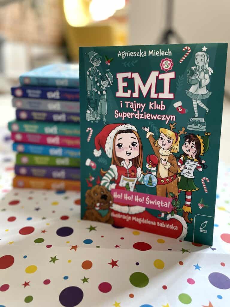 ho-ho-ho-swieta-emi-i-tajny-klub-superdziewczyn-recenzja-ksiazki-dla-dzieci aktywne czytanie1 copy