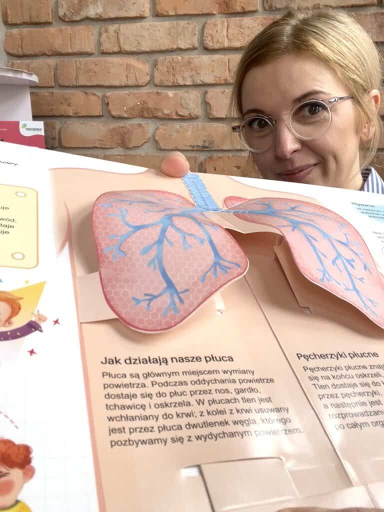 moje-cialo-ksiazka-3d-pop-up-okienka-i-ruchome-elementy-edukacyjna-ksiazka-dla-dzieci-4-7-lat aktywne czytanie13