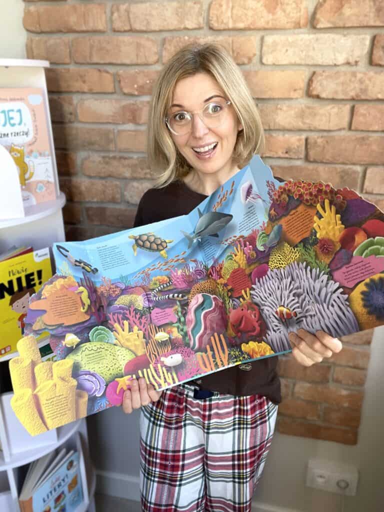 papierowy-swiat-planeta-ziemia-ocean-ksiazki-pop-up-i-z-okienkami-wydawnictwo-tekturka-recenzja aktywne czytanie2