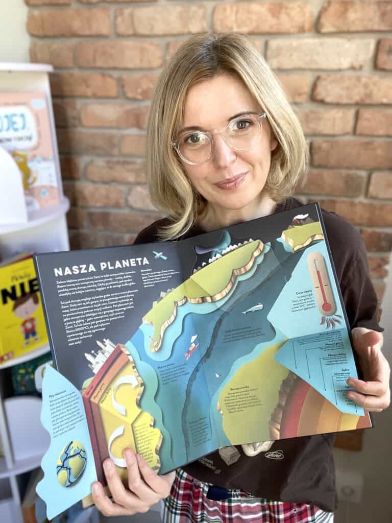 papierowy-swiat-planeta-ziemia-ocean-ksiazki-pop-up-i-z-okienkami-wydawnictwo-tekturka-recenzja aktywne czytanie11