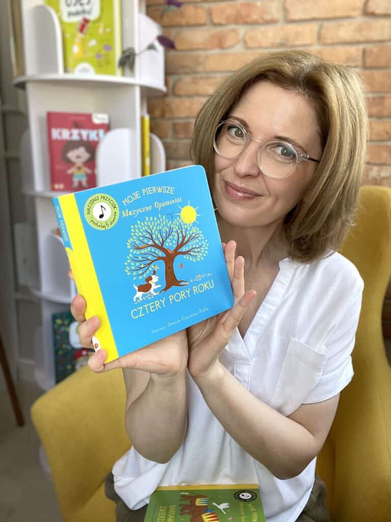 karnawal-zwierzat-kartonowa-ksiazka-z-muzyka-klasyczna-dla-dzieci-recenzja