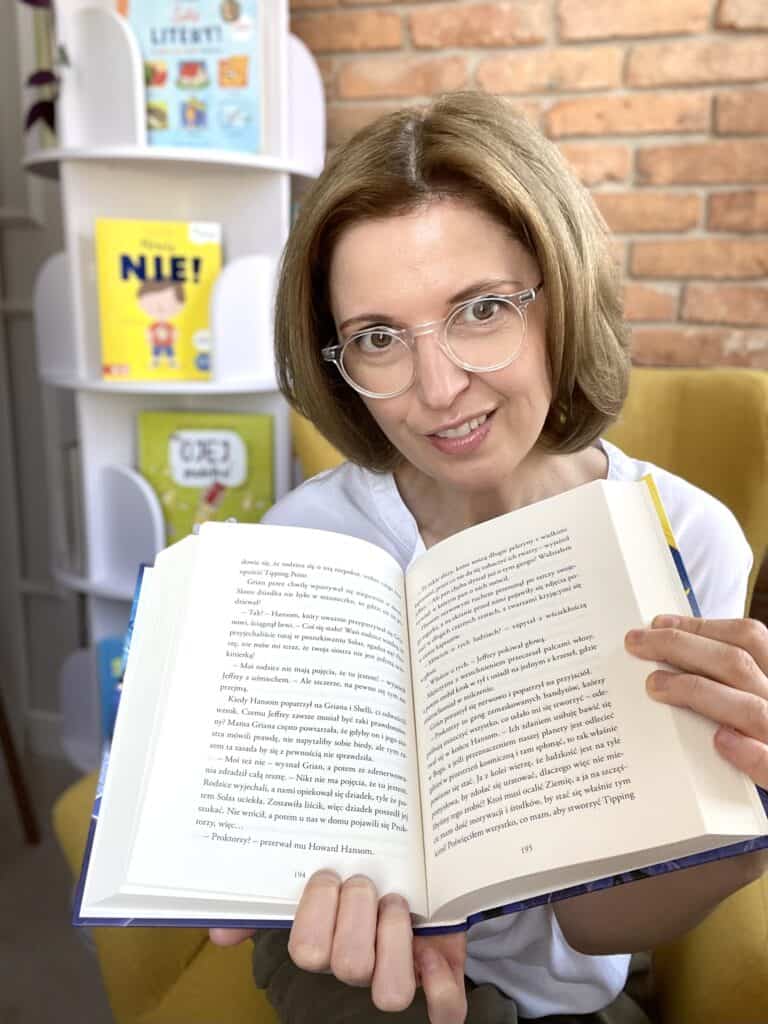 zlodzieje-swiatla-tom-1-recenzja-ksiazki-dla-dzieci-dwukropek aktywne czytanie1