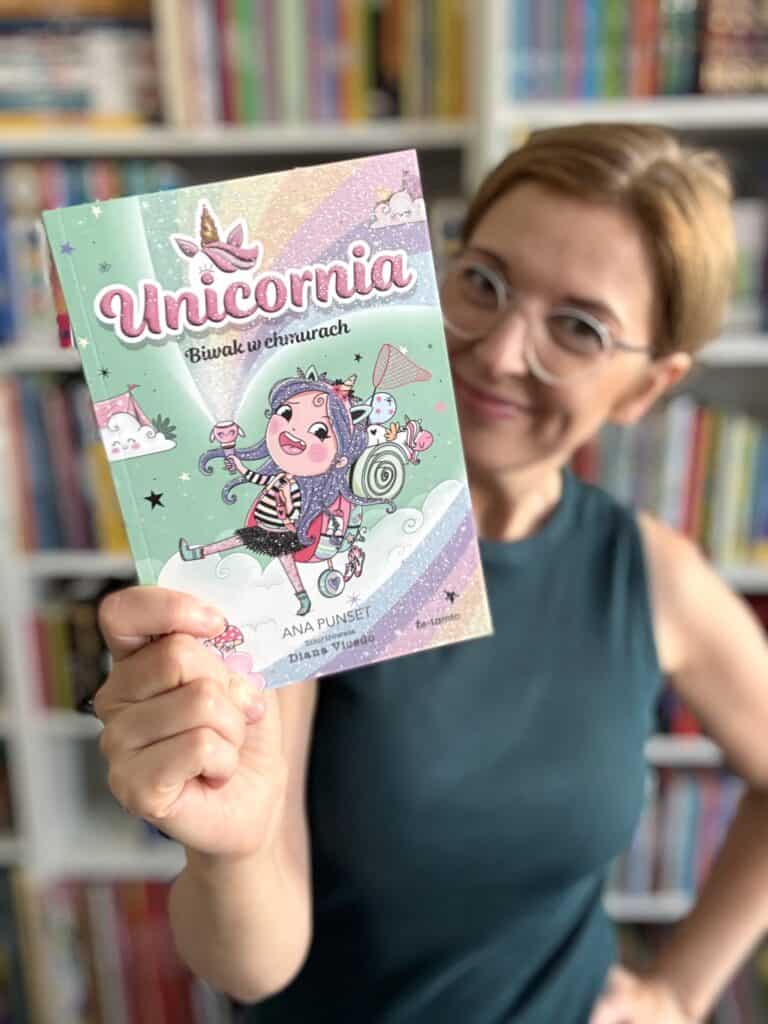 unicornia-biwak-w-chmurach-wydawnictwo-totamto-recenzja-ksiazki-dla-dzieci