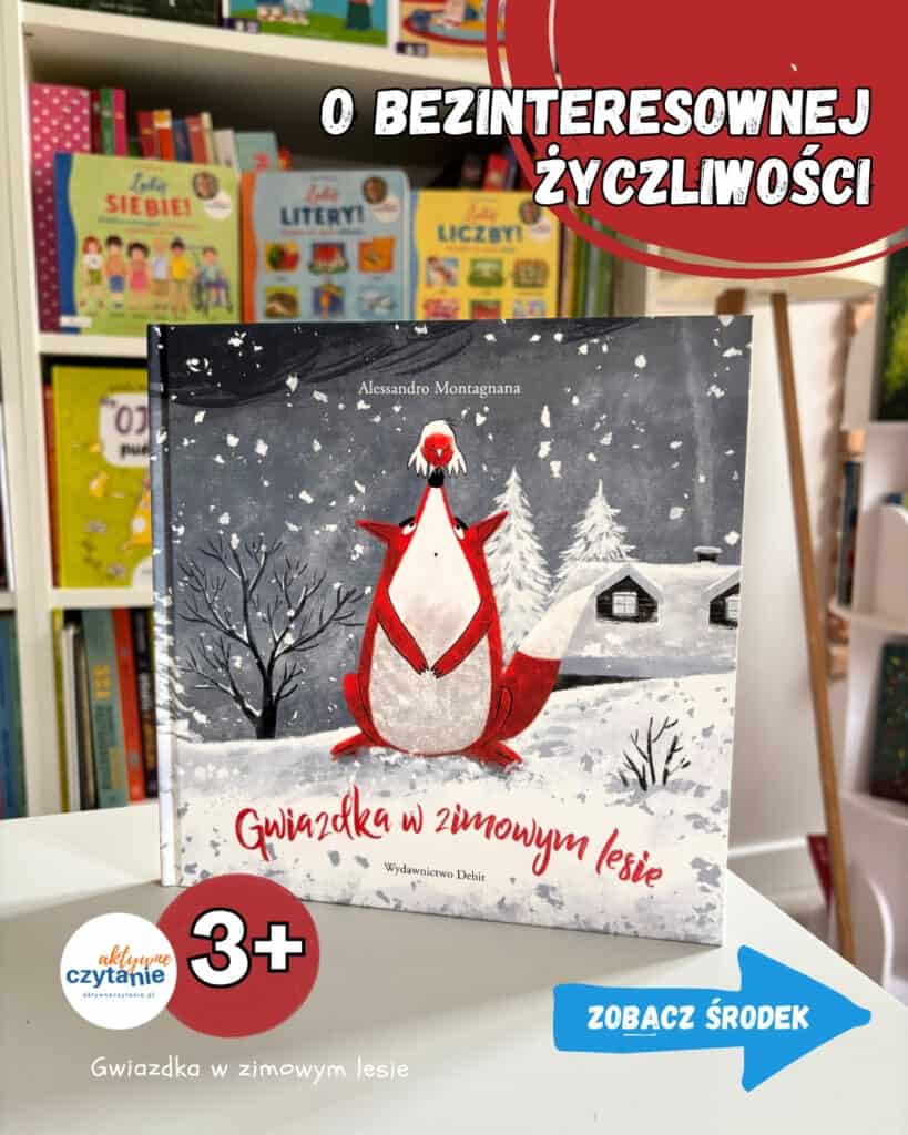 Okładka książki „Gwiazdka w zimowym lesie” z czerwonym lisem z białym czubkiem na głowie, stojącym w zaśnieżonym lesie przy domku